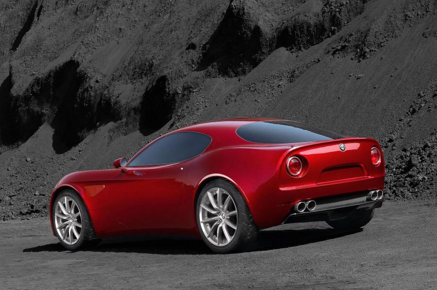  Alfa Romeo 8C Competizione Concept 2003 года  (фото 5 из 7)